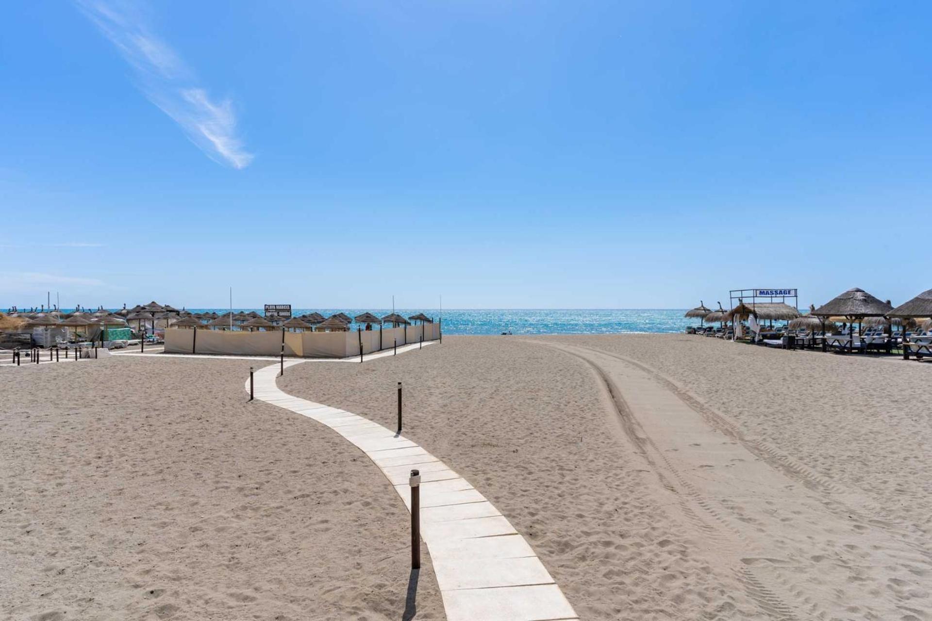 Torremolinos Playamar Primera Linea De Playa Urb. La Farola Exterior photo